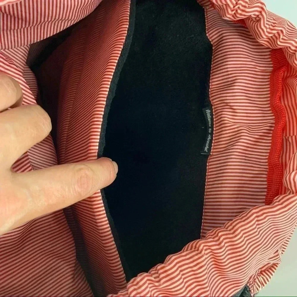 Herschel Little America mid-volume (17L) Backpack - Picture 6 of 9